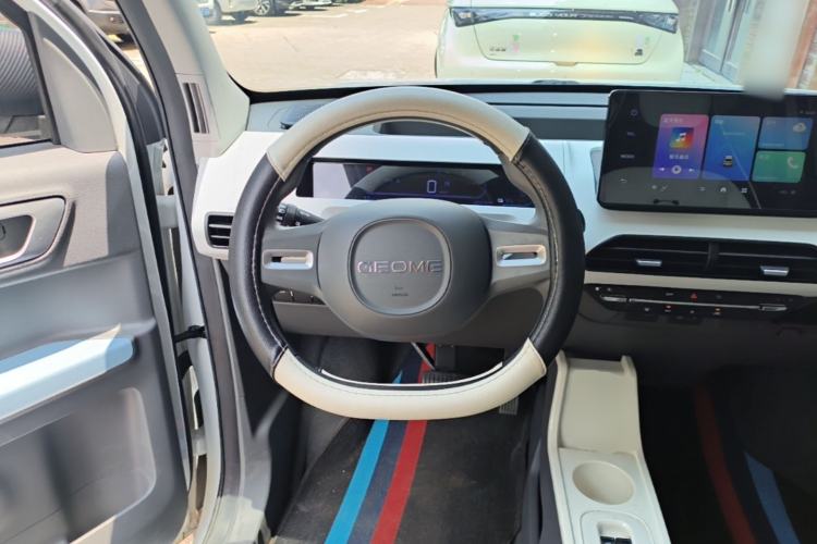 Used Geely Galaxy Panda 2024 Panda Mini 200km Endurance Bear Steering Wheel