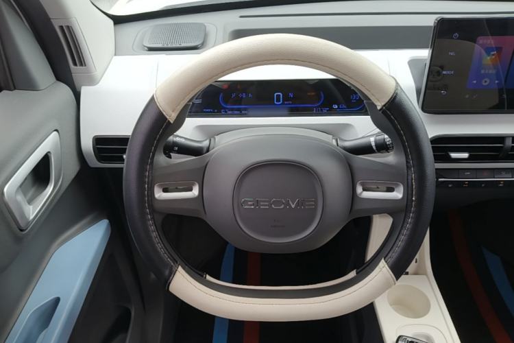 Used Geely Galaxy Panda 2024 Panda Mini 200km Endurance Bear Steering Wheel