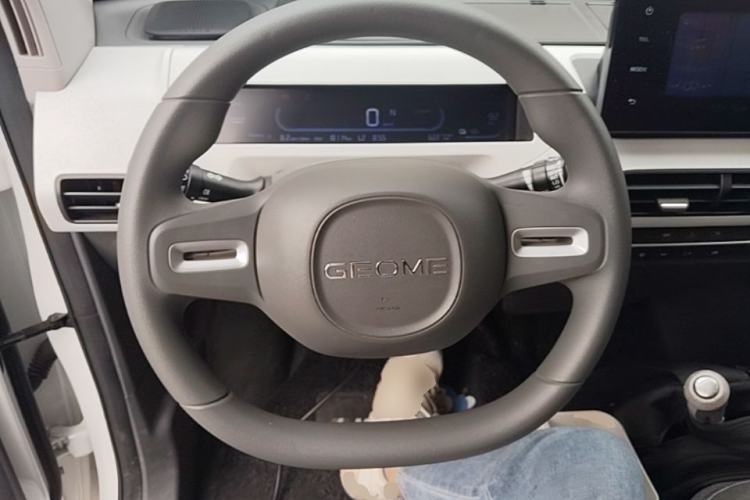 Used Geely Galaxy Panda 2024 Panda Mini 200km Longteng PRO Edition Steering Wheel