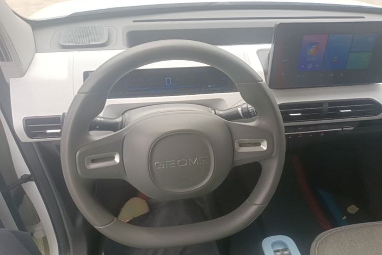 Used Geely Galaxy Panda 2024 Panda Mini 200km Endurance Bear Steering Wheel