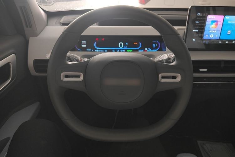 Used Geely Galaxy Panda 2024 Panda Mini 200km Endurance Bear Steering Wheel