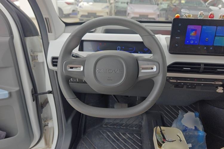 Used Geely Galaxy Panda 2024 Panda Mini 200km Endurance Bear Steering Wheel
