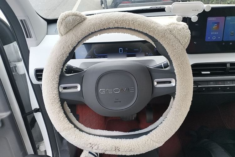 Used Geely Galaxy Panda 2024 Panda Mini 200km Endurance Bear Steering Wheel