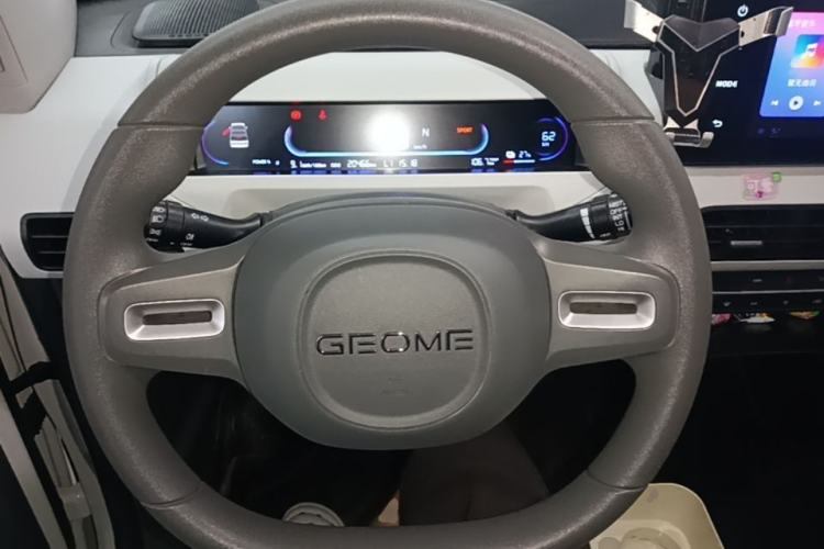Used Geely Galaxy Panda 2024 Facelifted Panda Mini 200km Dragon Edition Steering Wheel