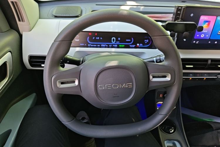 Used Geely Galaxy Panda 2024 Panda Mini 200km Endurance Bear Steering Wheel