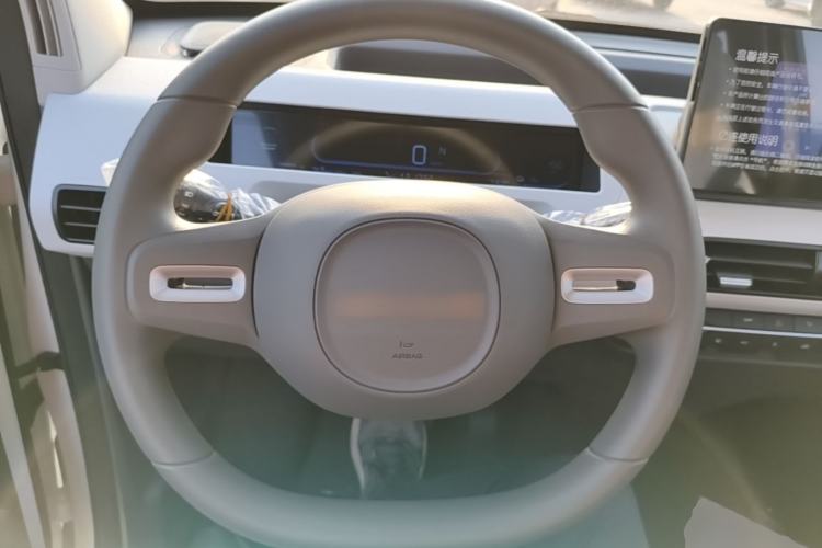Used Geely Galaxy Panda 2024 Panda Mini 200km Endurance Bear Steering Wheel