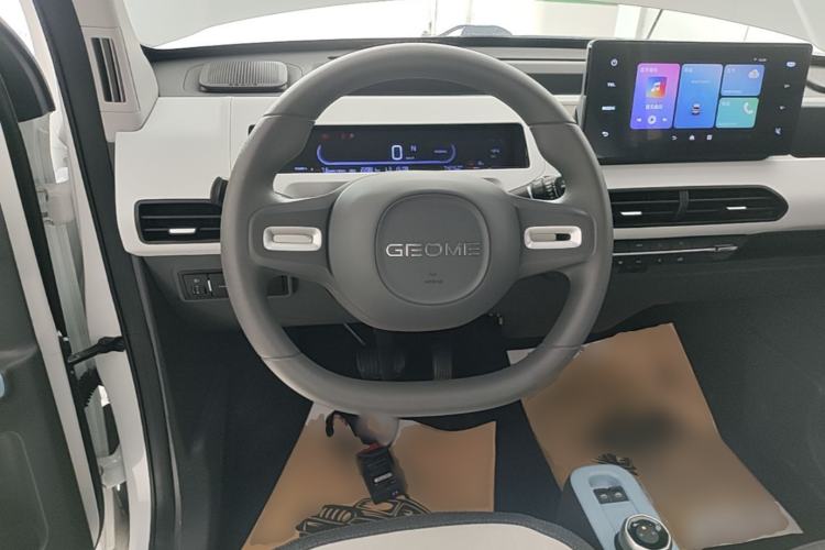 Used Geely Galaxy Panda 2024 Panda Mini 200km Endurance Bear Steering Wheel