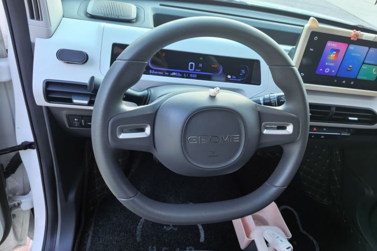 Used Geely Galaxy Panda 2024 Panda Mini 200km Endurance Bear Steering Wheel