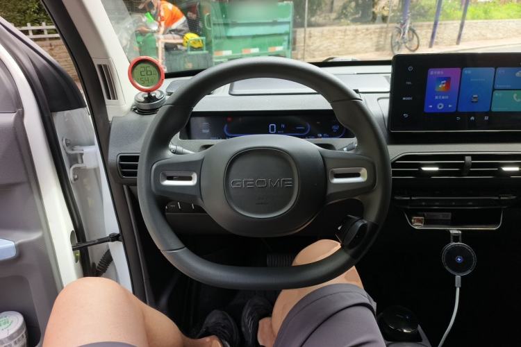 Used Geely Galaxy Panda 2024 Panda Mini 200km Endurance Bear Steering Wheel