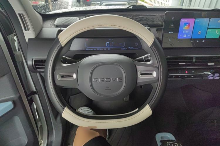 Used Geely Galaxy Panda 2024 Panda Mini 200km Endurance Bear Steering Wheel
