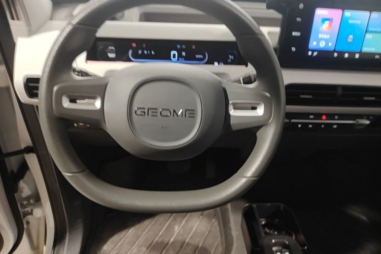 Used Geely Galaxy Panda 2024 Panda Mini 200km Endurance Bear Steering Wheel