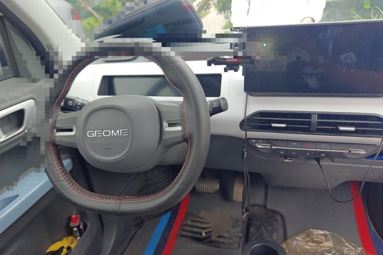 Used Geely Galaxy Panda 2024 Panda Mini 200km Endurance Bear Steering Wheel