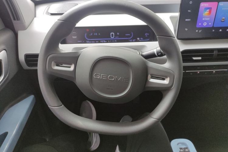 Used Geely Galaxy Panda 2024 Panda Mini 200km Endurance Bear Steering Wheel