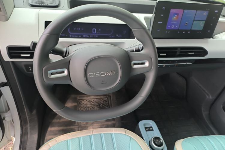 Used Geely Galaxy Panda 2024 Panda Mini 200km Endurance Bear Steering Wheel