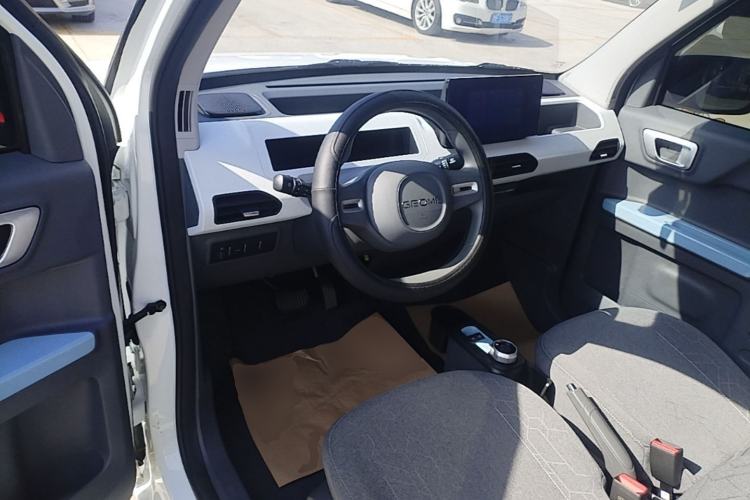 Used Geely Galaxy Panda 2024 Panda Mini 200km Endurance Bear Steering Wheel