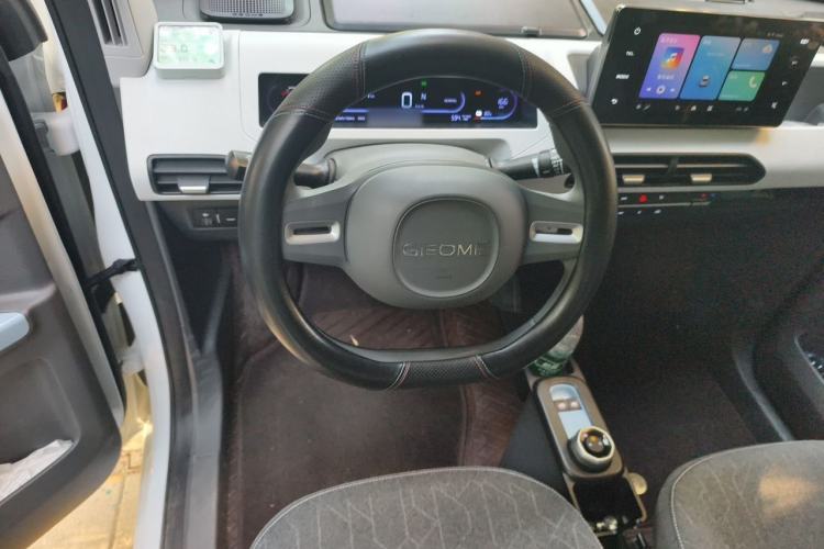 Used Geely Galaxy Panda 2024 Panda Mini 200km Endurance Bear Steering Wheel