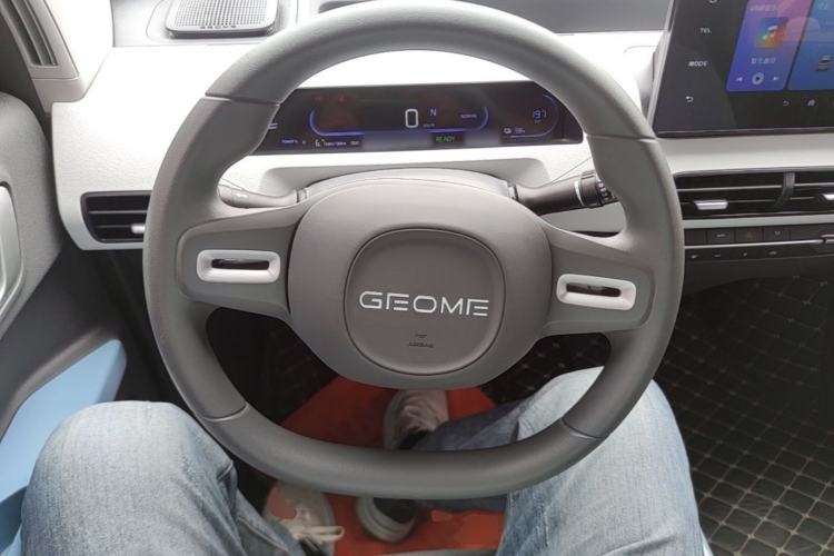 Used Geely Galaxy Panda 2024 Panda Mini 200km Endurance Bear Steering Wheel