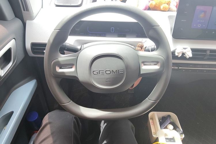 Used Geely Galaxy Panda 2024 Panda Mini 200km Endurance Bear Steering Wheel