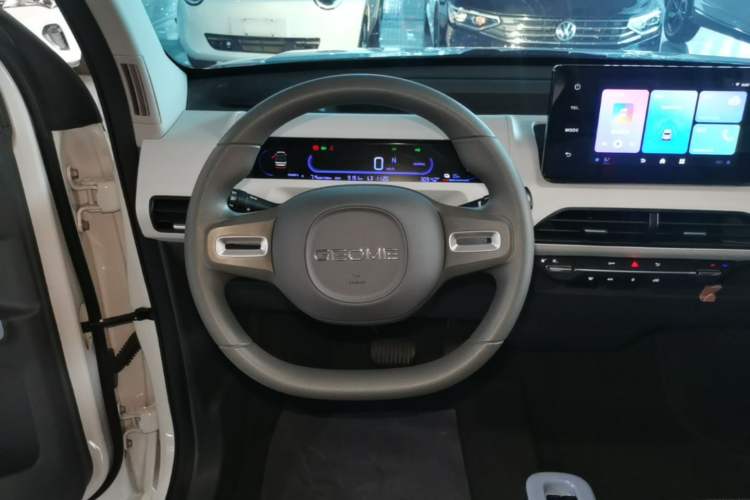 Used Geely Galaxy Panda 2024 Panda Mini 200km Endurance Bear Steering Wheel