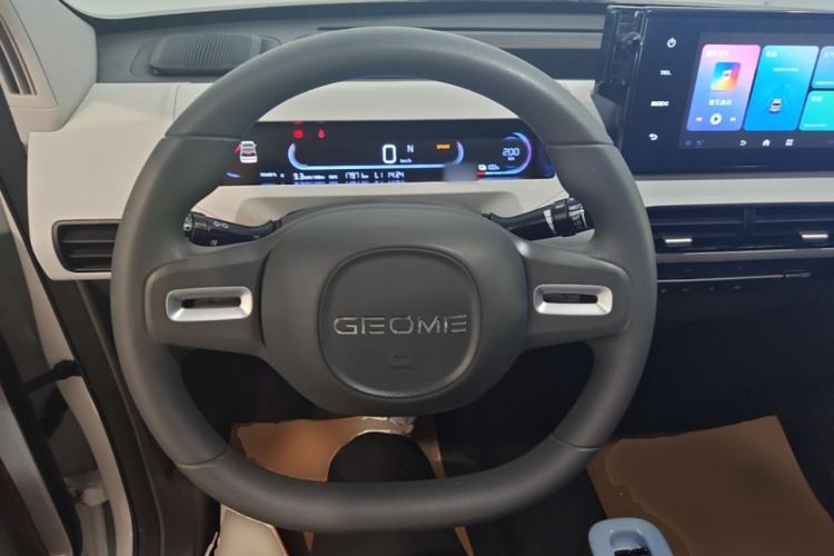 Used Geely Galaxy Panda 2024 Panda Mini 200km Endurance Bear Steering Wheel