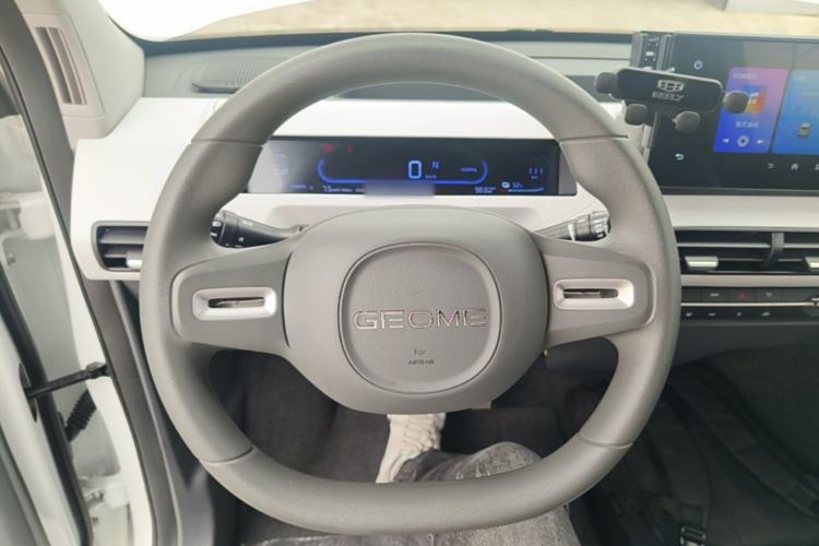Used Geely Galaxy Panda 2024 Panda Mini 200km Endurance Bear Steering Wheel