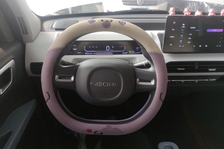 Used Geely Galaxy Panda 2024 Panda Mini 200km Endurance Bear Steering Wheel