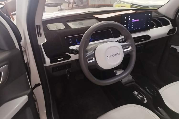 Used Geely Galaxy Panda 2024 200km Panda Rider Steering Wheel