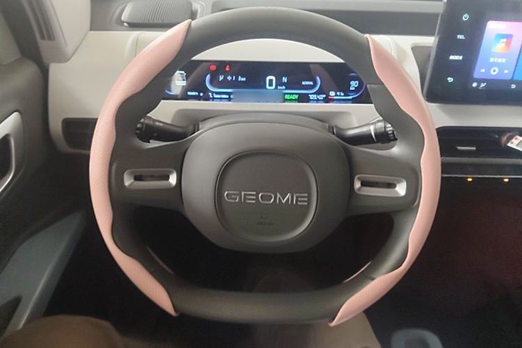 Used Geely Galaxy Panda 2024 Panda Mini 200km Endurance Bear Steering Wheel