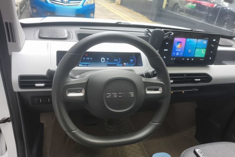 Used Geely Galaxy Panda 2024 Panda Mini 200km Endurance Bear Steering Wheel
