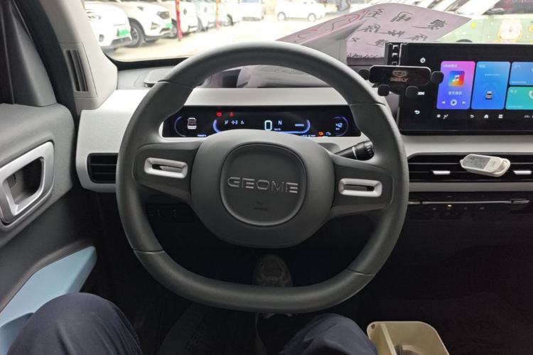 Used Geely Galaxy Panda 2024 Panda Mini 200km Endurance Bear Steering Wheel