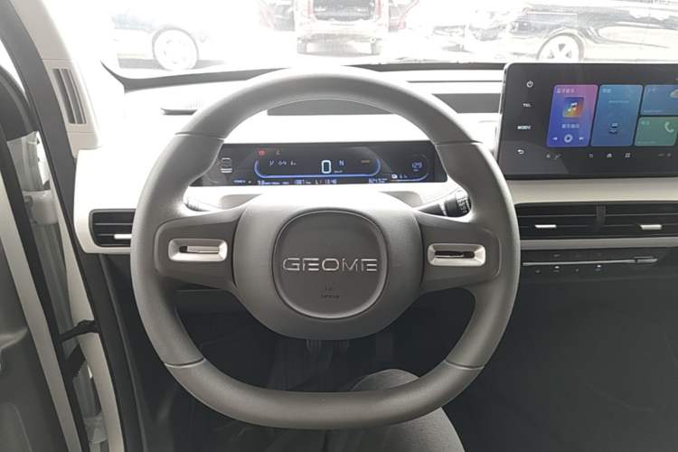 Used Geely Galaxy Panda 2024 Panda Mini 200km Longteng PRO Edition Steering Wheel