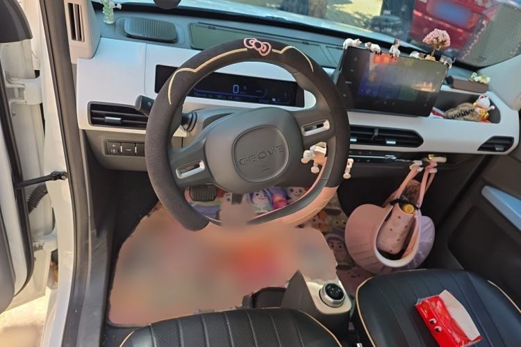 Used Geely Galaxy Panda 2024 Panda Mini 200km Endurance Bear Steering Wheel