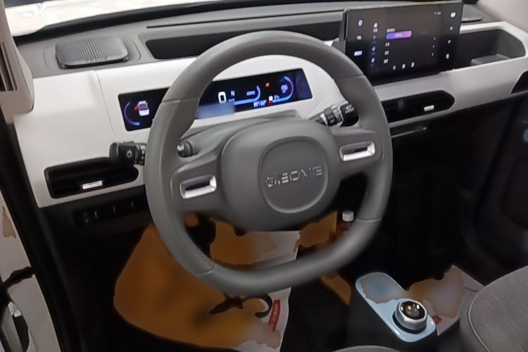 Used Geely Galaxy Panda 2024 Panda Mini 200km Longteng PRO Edition Steering Wheel
