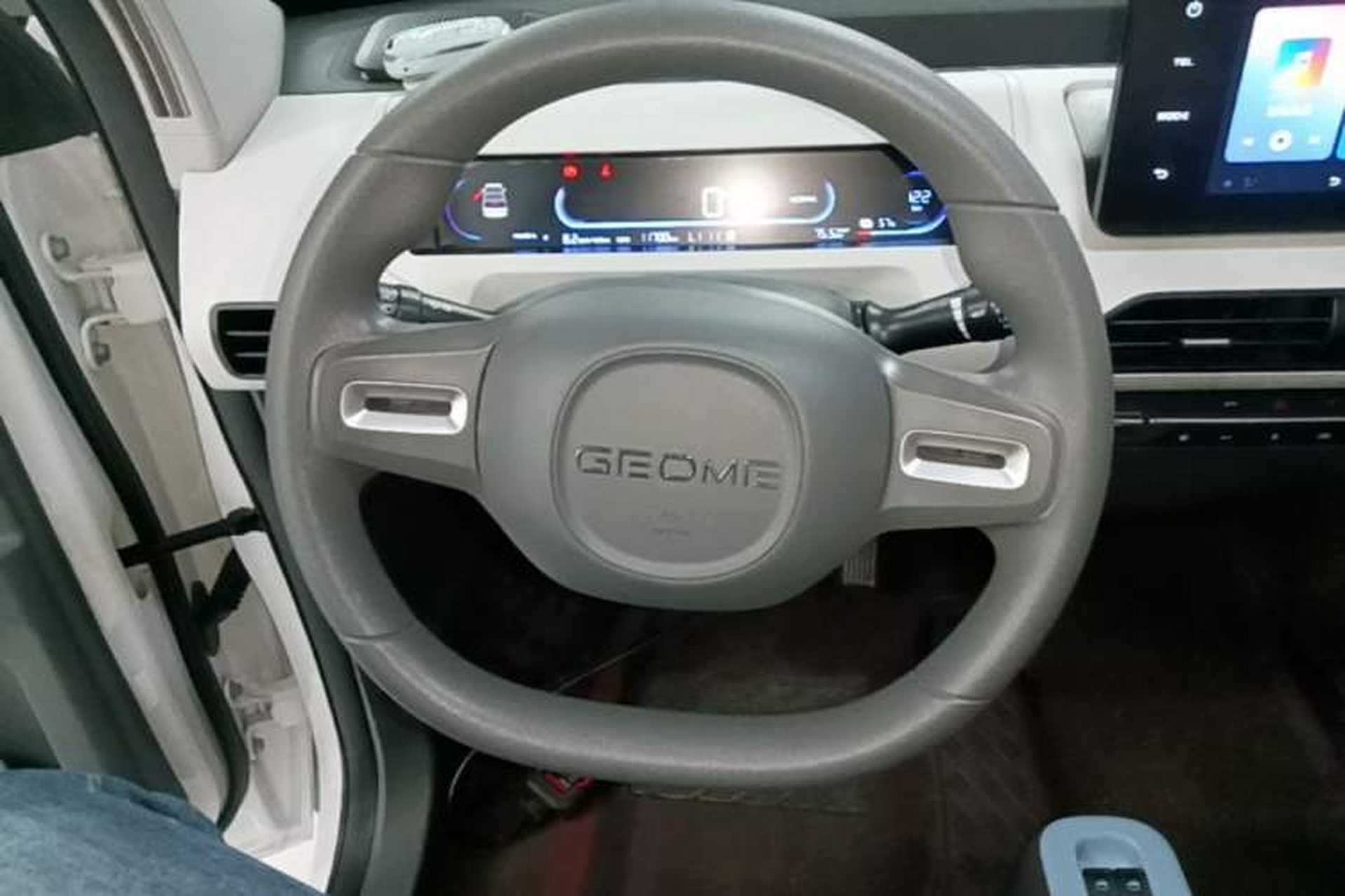 Used Geely Galaxy Panda 2024 Panda Mini 200km Endurance Bear Steering Wheel