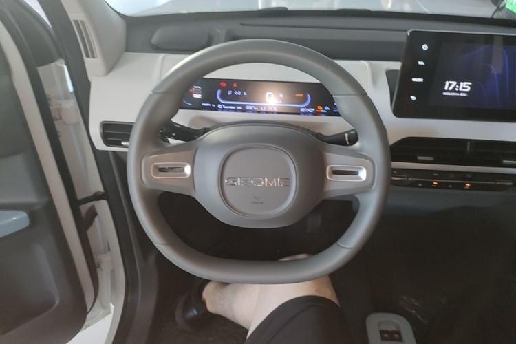 Used Geely Galaxy Panda 2024 Panda Mini 200km Endurance Bear Steering Wheel