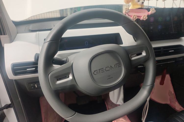 Used Geely Galaxy Panda 2024 Panda Mini 200km Endurance Bear Steering Wheel