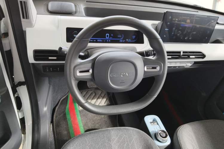 Used Geely Galaxy Panda 2024 Panda Mini 200km Endurance Bear Steering Wheel