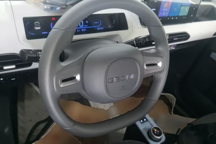 Used Geely Galaxy Panda 2024 Panda Mini 200km Longteng PRO Edition Steering Wheel