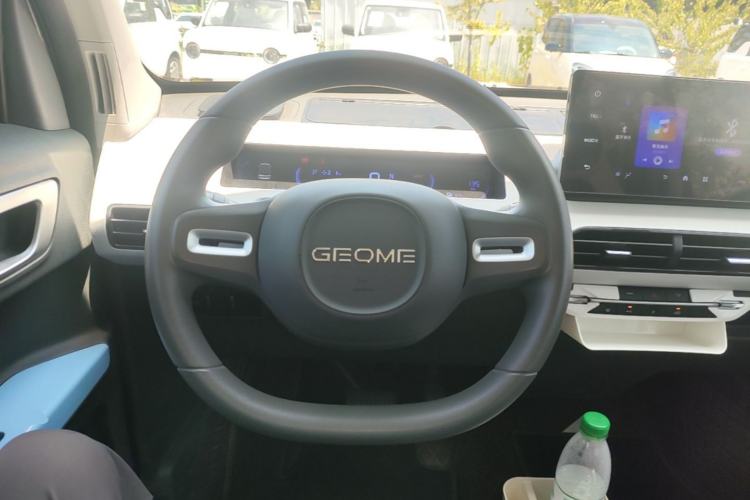 Used Geely Galaxy Panda 2024 Panda Mini 200km Endurance Bear Steering Wheel