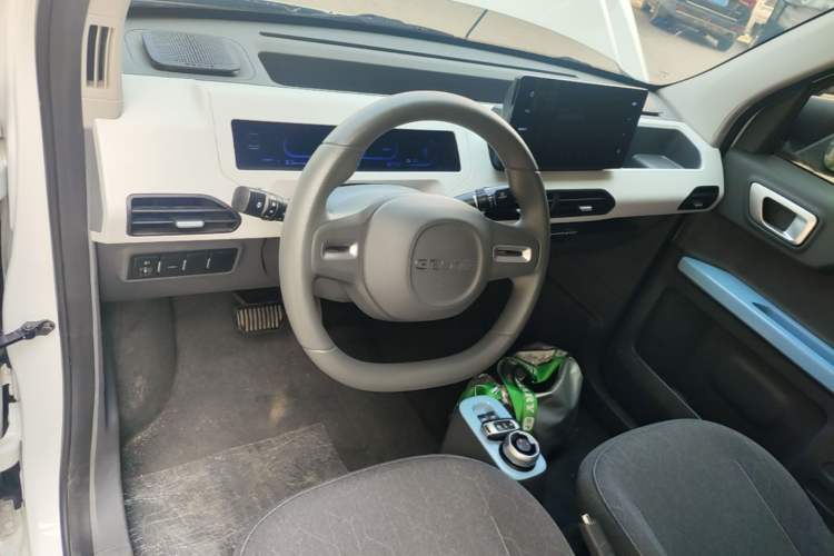 Used Geely Galaxy Panda 2024 Panda Mini 200km Endurance Bear Steering Wheel