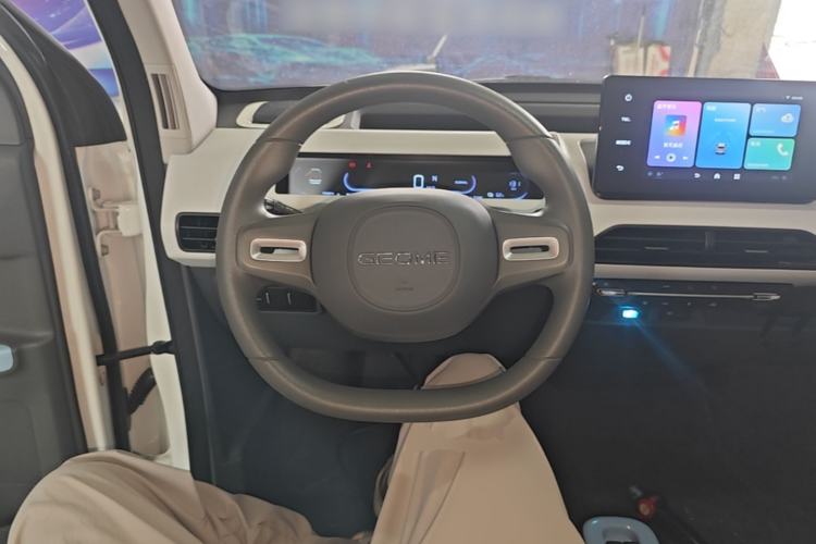 Used Geely Galaxy Panda 2024 Panda Mini 200km Endurance Bear Steering Wheel
