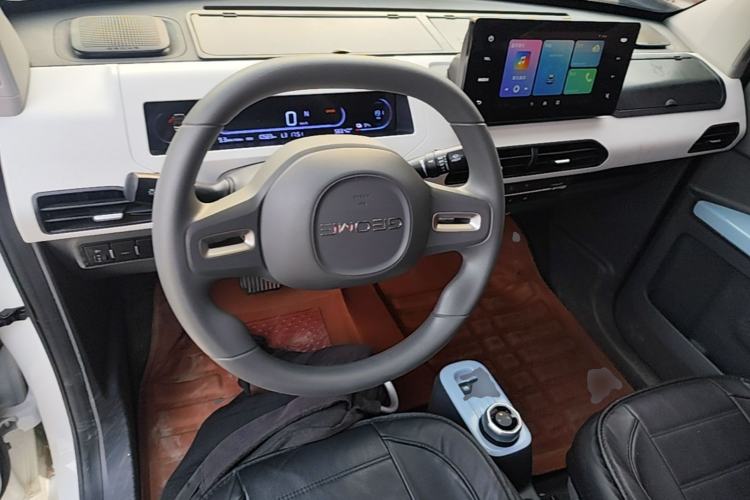 Used Geely Galaxy Panda 2024 Panda Mini 200km Endurance Bear Steering Wheel