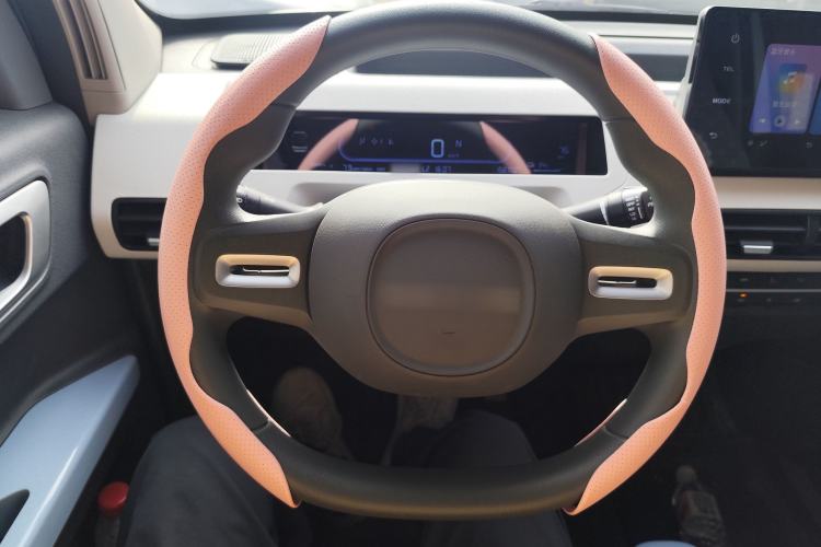 Used Geely Galaxy Panda 2024 Panda Mini 200km Endurance Bear Steering Wheel