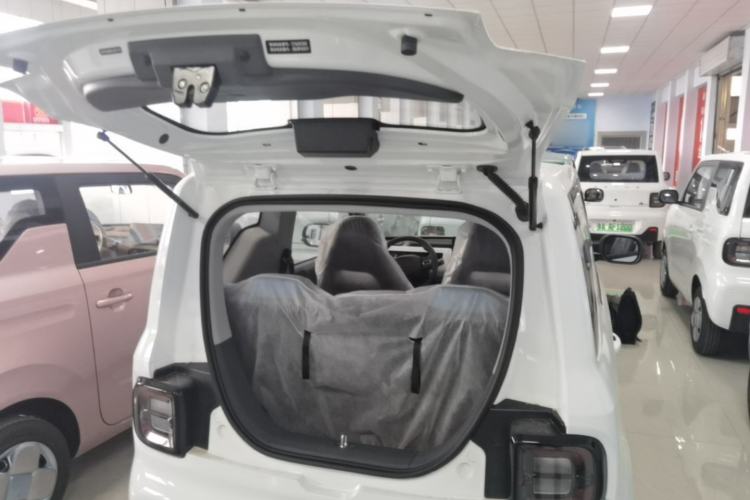 Used Geely Galaxy Panda 2024 Panda Mini 200km Endurance Bear Trunk