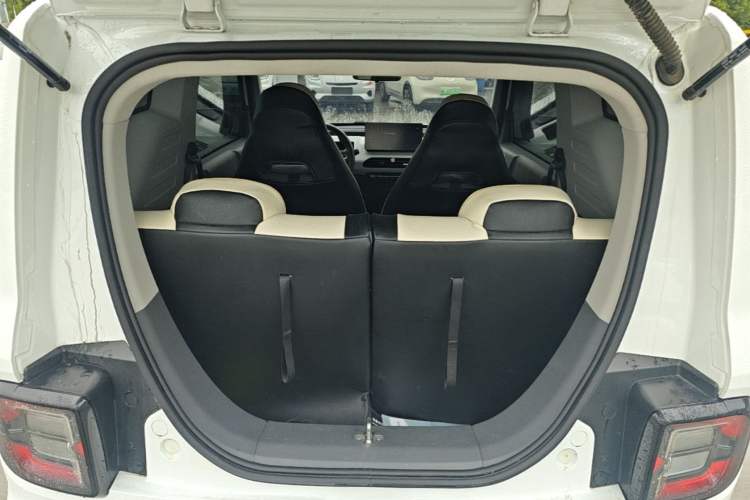 Used Geely Galaxy Panda 2024 Panda Mini 200km Endurance Bear Trunk