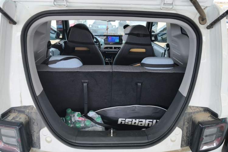 Used Geely Galaxy Panda 2024 Panda Mini 200km Endurance Bear Trunk