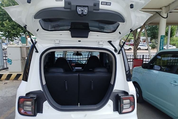 Used Geely Galaxy Panda 2024 Panda Mini 200km Endurance Bear Trunk
