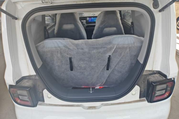Used Geely Galaxy Panda 2024 Panda Mini 200km Endurance Bear Trunk