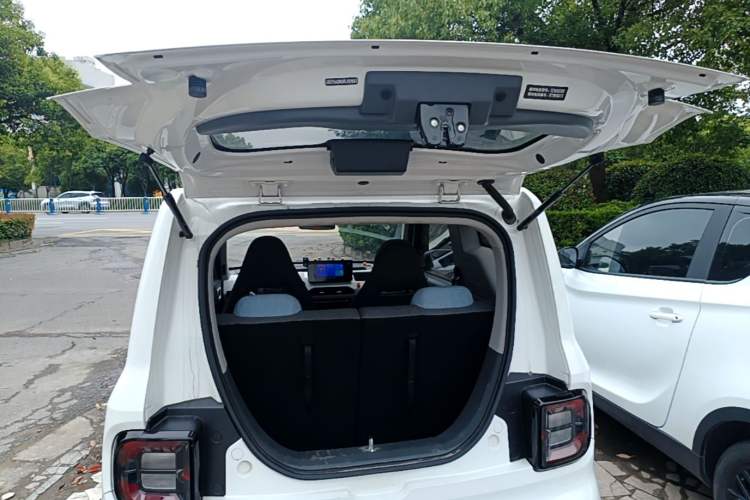 Used Geely Galaxy Panda 2024 Panda Mini 200km Endurance Bear Trunk