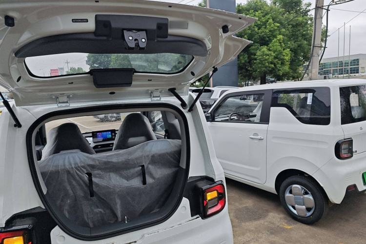 Used Geely Galaxy Panda 2024 Panda Mini 200km Endurance Bear Trunk